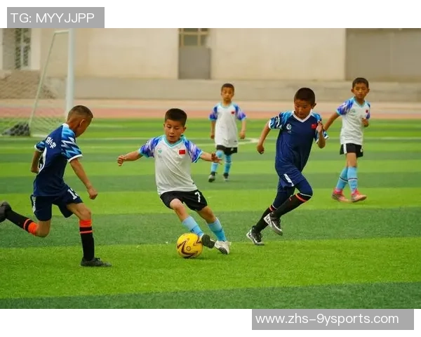 西安少儿足球培训班助力孩子成长培养运动精神与团队合作能力 西安少儿足球培训班助力孩子成长培养运动精神与团队合作能力