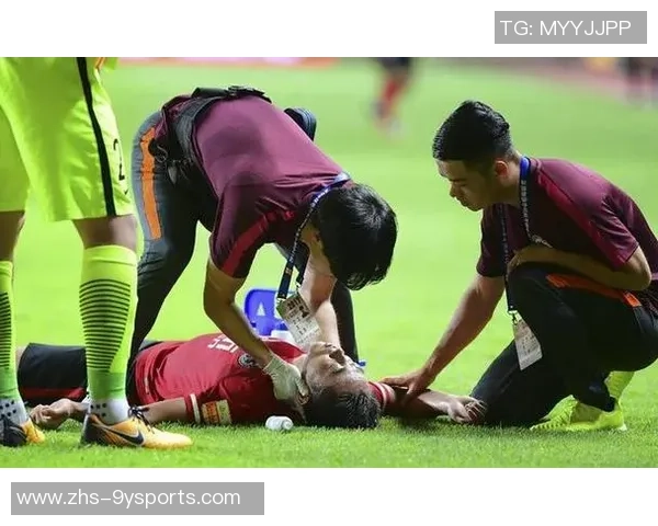 足球休克现象解析：如何应对运动员心理危机与恢复训练的挑战